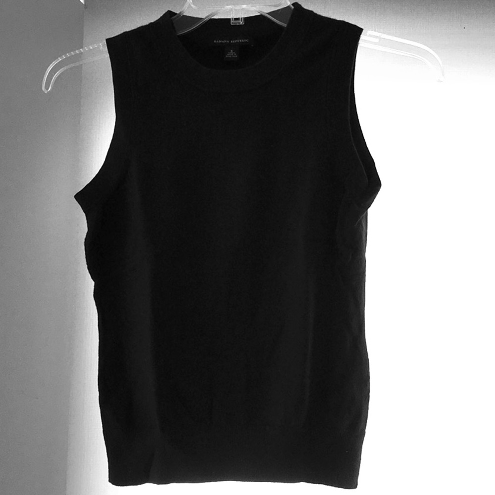 Banana republic women sleeveless sweater tank top